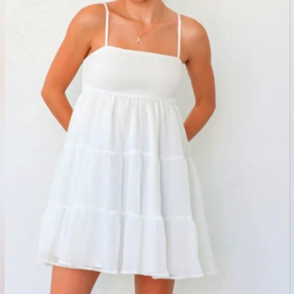 Le Lis Little White Dress NWT Size Small